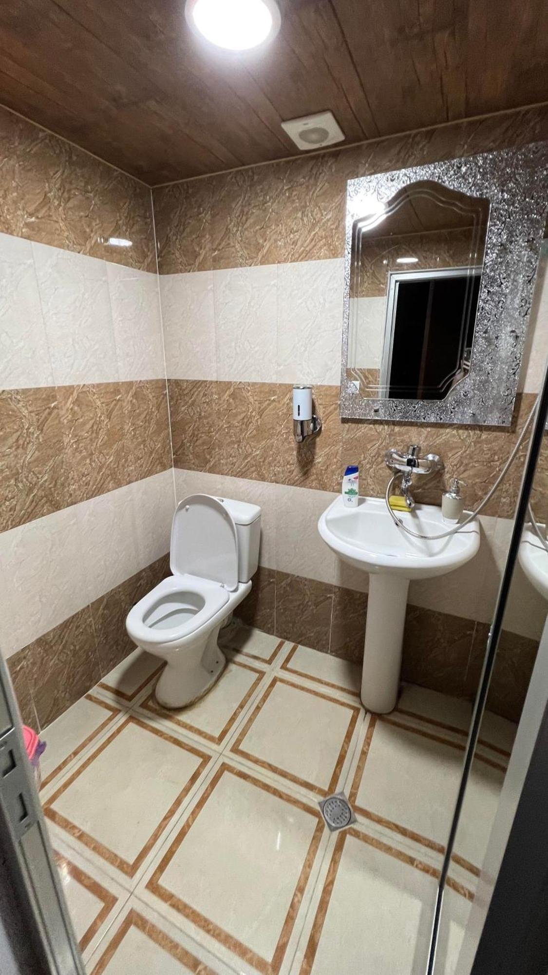 Hotel Marco Polo à Koutaïssi Extérieur photo