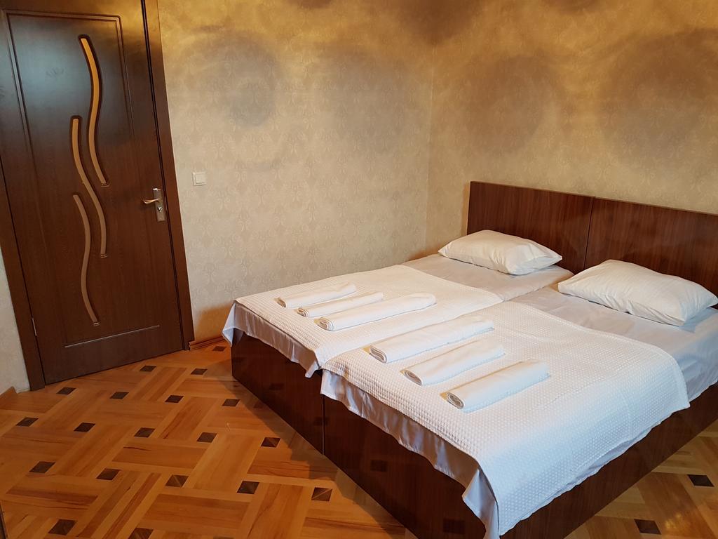 Hotel Marco Polo à Koutaïssi Extérieur photo