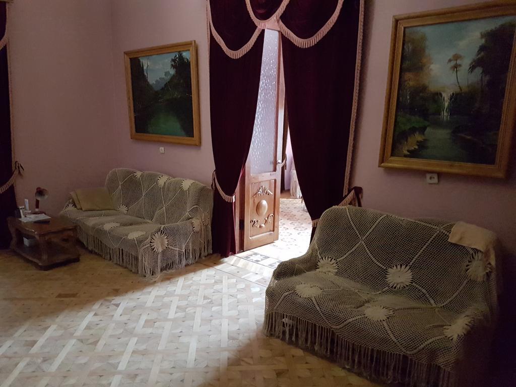 Hotel Marco Polo à Koutaïssi Extérieur photo