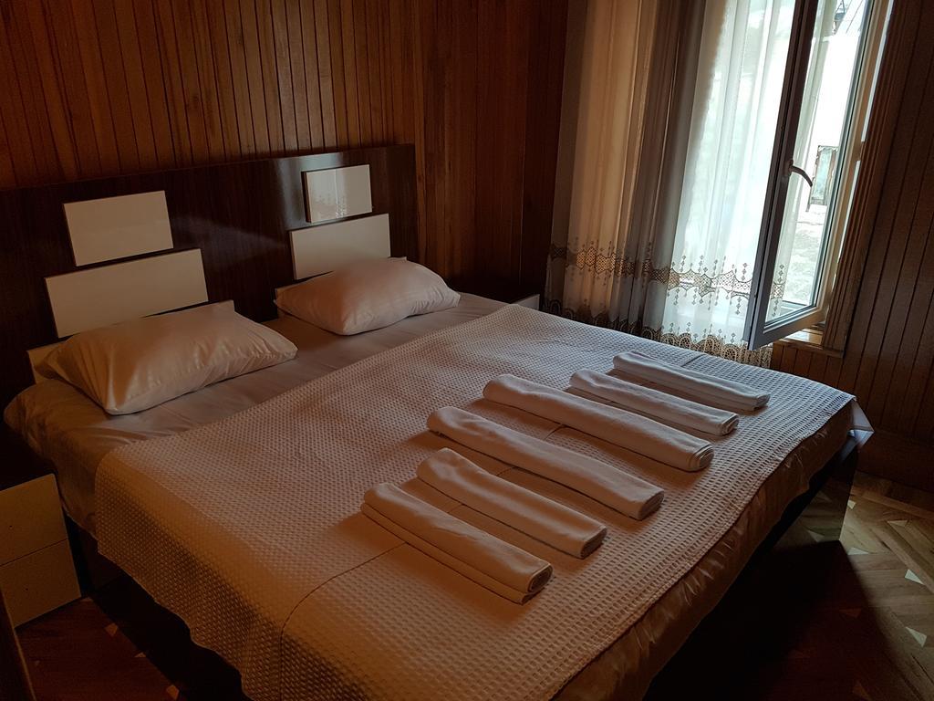 Hotel Marco Polo à Koutaïssi Extérieur photo