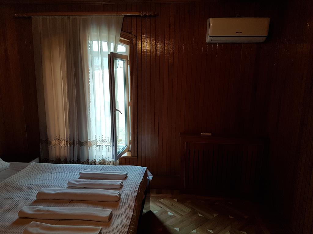 Hotel Marco Polo à Koutaïssi Extérieur photo